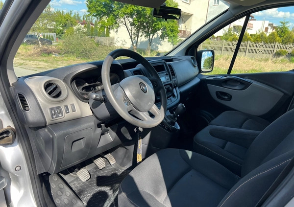 Renault Trafic cena 59900 przebieg: 155000, rok produkcji 2017 z Mrocza małe 254